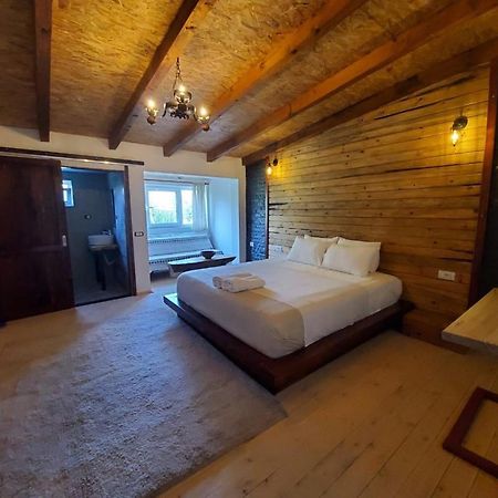 Hotel Devi Erseke Esterno foto